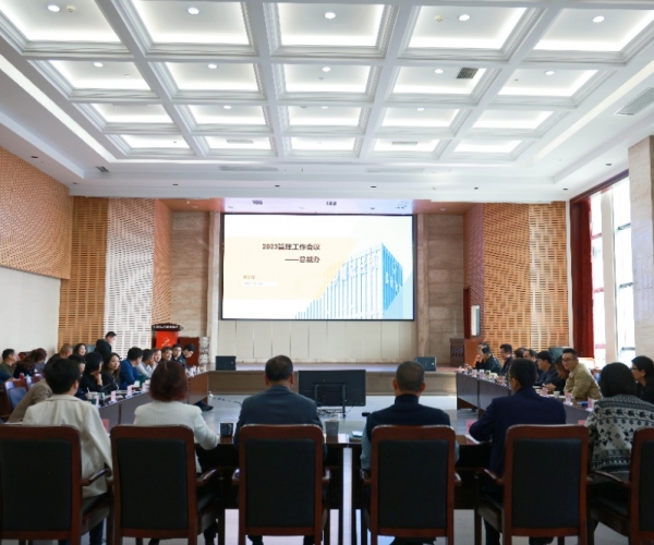 为（内部）客户提供价值，，，，，，，为实现“领跑”赋能加速