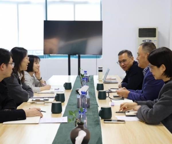 关心关怀落实处，，，，，，，政企同心谋发展