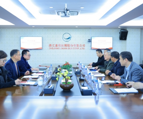 中国纺织品进出口商会曹甲昌会长一行来访调研 深入调研外贸走势，，，，，，，携手探寻前行新径